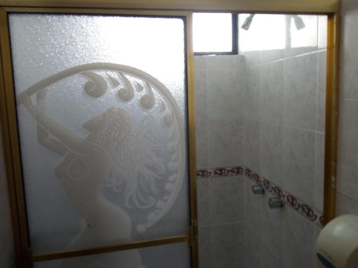 Hotel International Prestige Амбато Екстериор снимка
